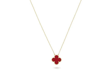 Inspired Single Clover Necklace – Yellow Gold & Carnelian